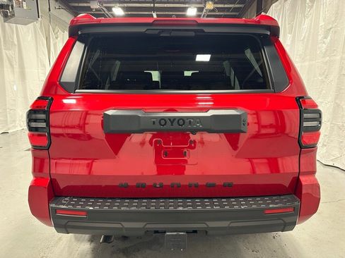 Used 2025 Toyota 4Runner SR5 image 6