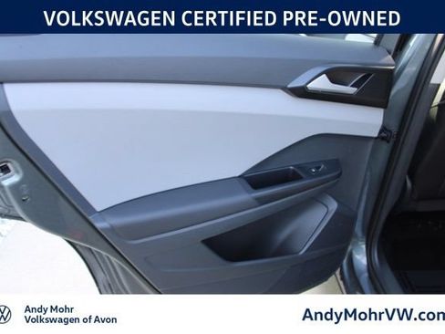 Used 2023 Volkswagen Taos SE FWD image 25