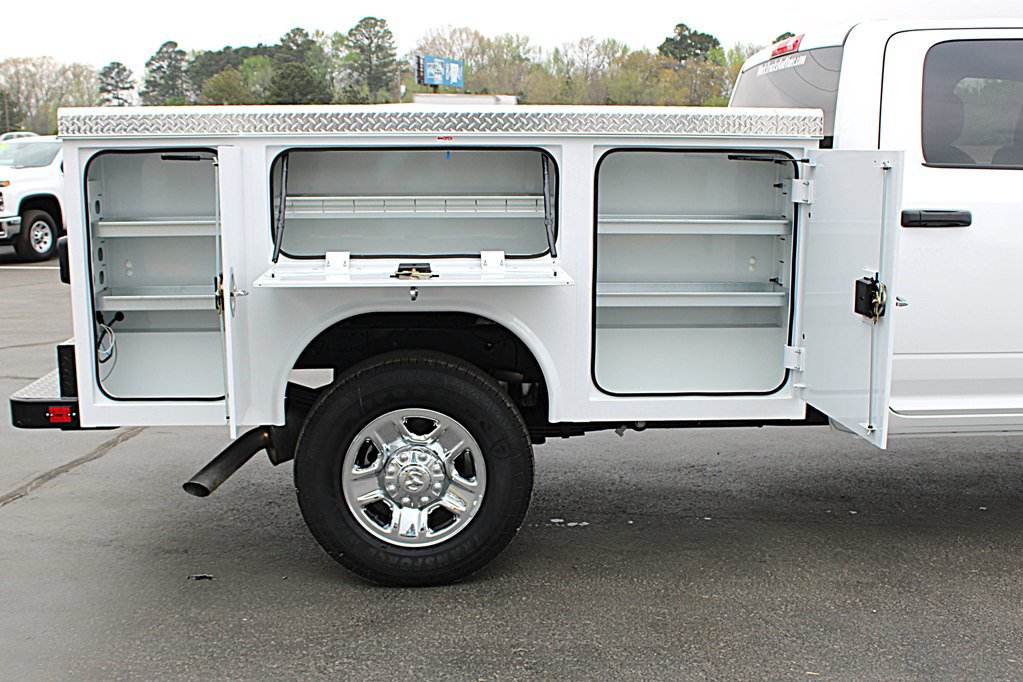 Used 2026 RAM 3500 Tradesman w/ Chrome Appearance Group A AWD/4WD image 8