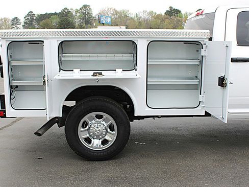 Used 2026 RAM 3500 Tradesman w/ Chrome Appearance Group A AWD/4WD image 8