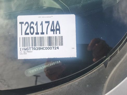 Used 2017 Volkswagen Passat 1.8T SE FWD image 4