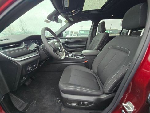 New 2026 Jeep Grand Cherokee L 4WD image 25