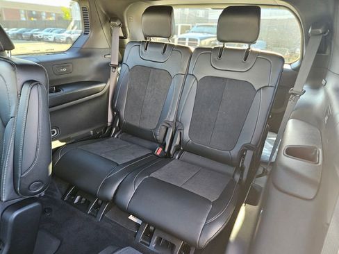 New 2025 Jeep Grand Cherokee L Altitude image 15