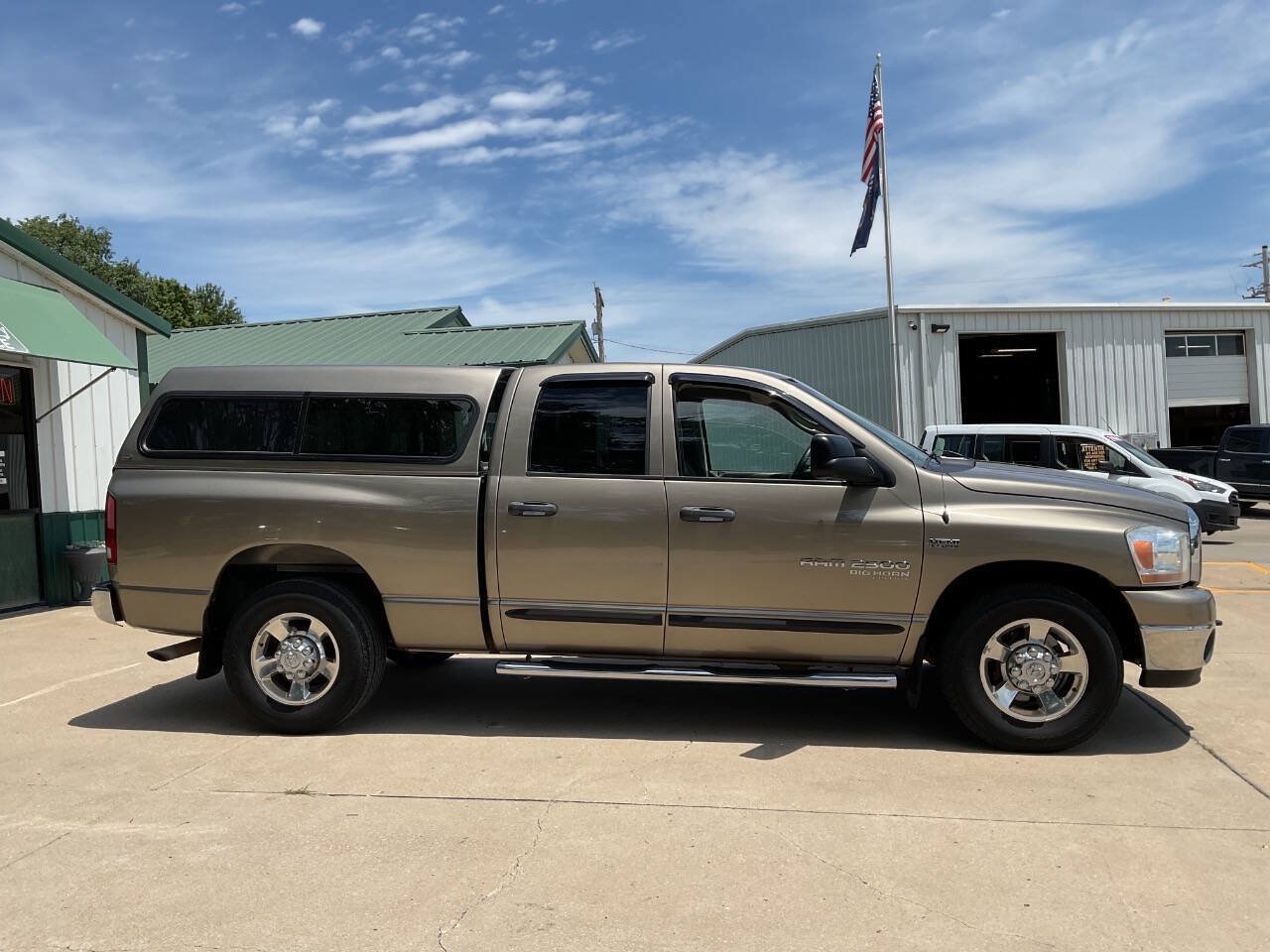 Used 2006 Dodge Ram 2500 Truck SLT w/ Quad Cab Big Horn Value Group RWD image 2