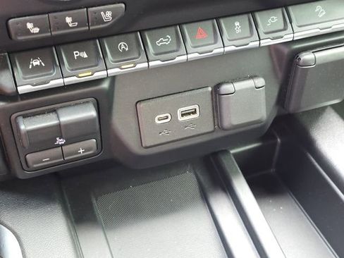 Used 2020 GMC Sierra 1500 AT4 w/ AT4 Premium Package AWD/4WD image 37