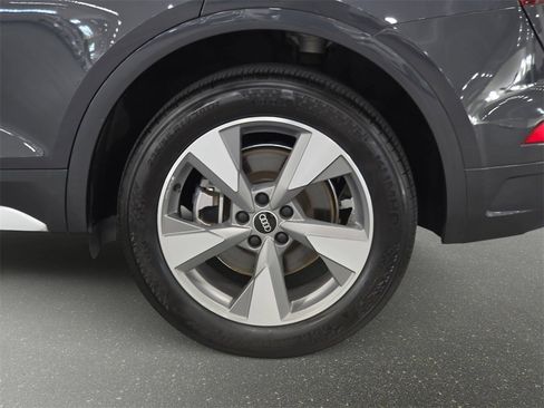 Certified 2023 Audi Q5 2.0T Premium w/ Convenience Package image 28