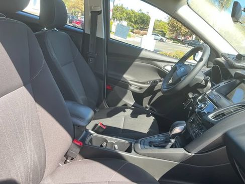 Used 2018 Ford Focus SEL FWD image 32