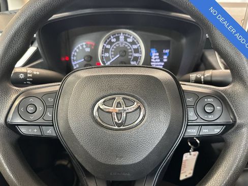 Used 2021 Toyota Corolla LE FWD image 23