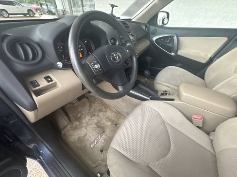 Used 2012 Toyota RAV4 FWD V6 w/ Upgrade Value Pkg image 10