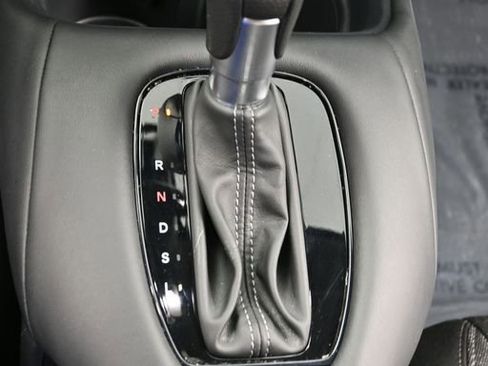 Used 2025 Honda HR-V LX image 16