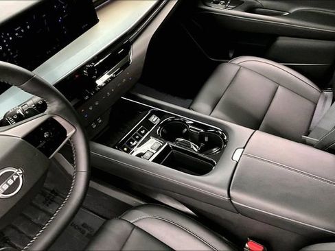 Used 2025 Nissan Murano SL image 17