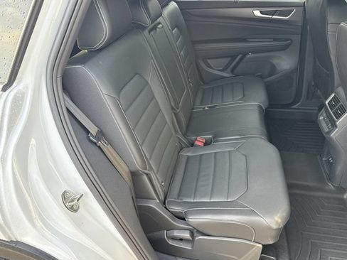 Used 2024 Volkswagen Atlas Cross Sport SEL R-Line AWD/4WD image 16