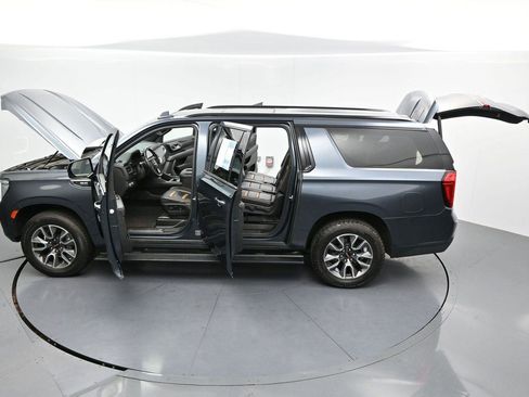 Used 2021 GMC Yukon XL AT4 w/ AT4 Premium Plus Package AWD/4WD image 51