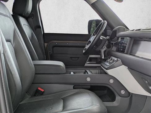 Used 2022 Land Rover Defender 110 S AWD/4WD image 25