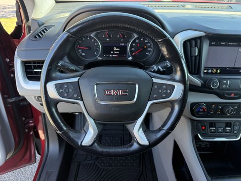 Used 2019 GMC Terrain SLT w/ Preferred Package image 8