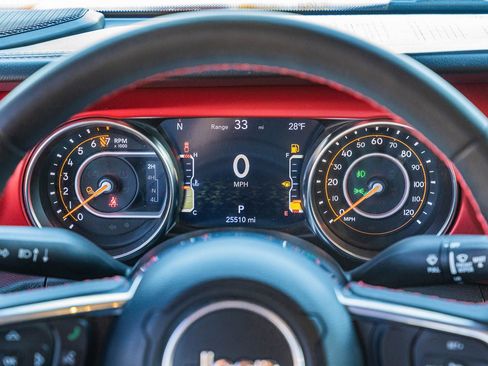 Used 2023 Jeep Gladiator Rubicon w/ LED Lighting Group image 26