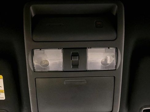 Used 2022 Nissan Frontier PRO-4X image 36