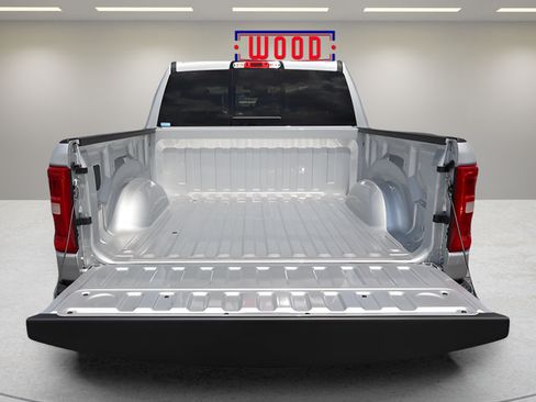 New 2026 RAM 1500 Big Horn AWD/4WD image 9
