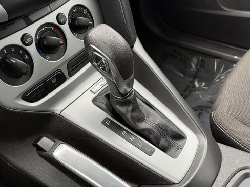 Used 2013 Ford Focus SE w/ SE Winter Pkg image 20