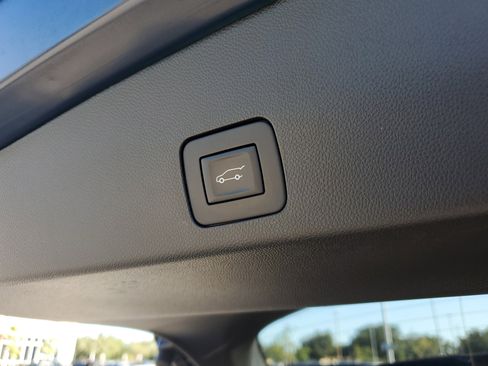 Used 2022 Buick Encore GX Select image 6