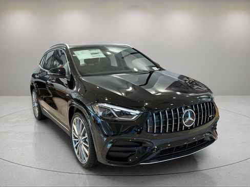 New 2025 Mercedes-Benz GLA 35 AMG 4MATIC image 2