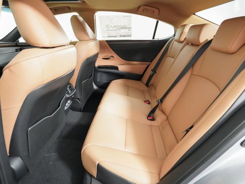 New 2025 Lexus ES 350 w/ Premium Package image 11