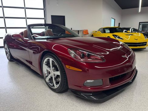 Used 2006 Chevrolet Corvette Convertible w/ Preferred Equipment Group RWD image 19