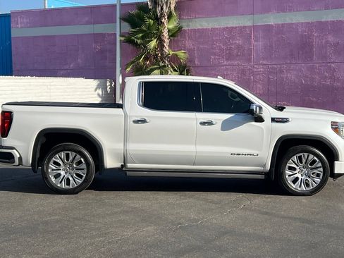 Used 2021 GMC Sierra 1500 Denali w/ Denali Ultimate Package AWD/4WD image 3