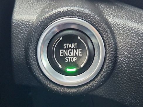 Used 2021 Chevrolet TrailBlazer RS w/ Convenience Package image 16