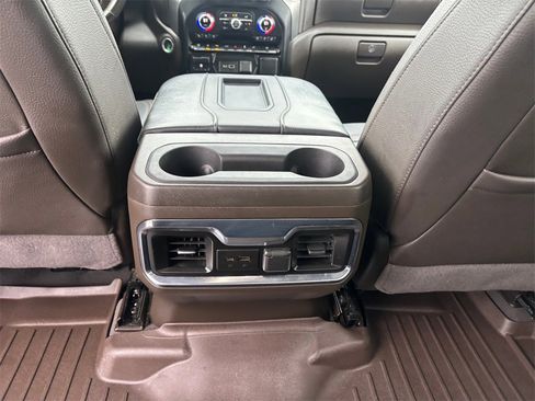 Certified 2022 GMC Sierra 3500 Denali image 27