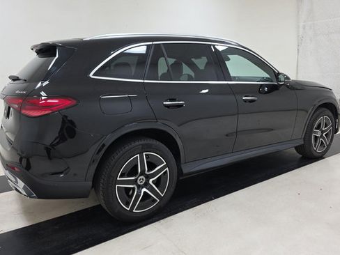 Used 2024 Mercedes-Benz GLC 300 4MATIC w/ AMG Line image 3