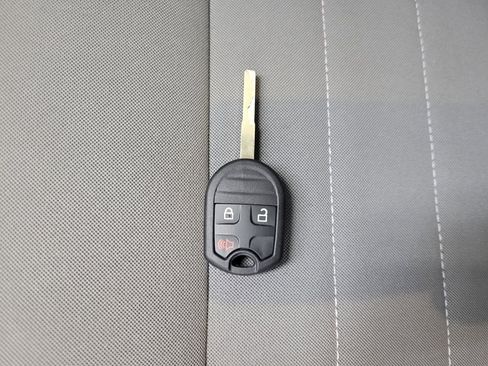 Used 2015 Ford Escape SE AWD/4WD image 32