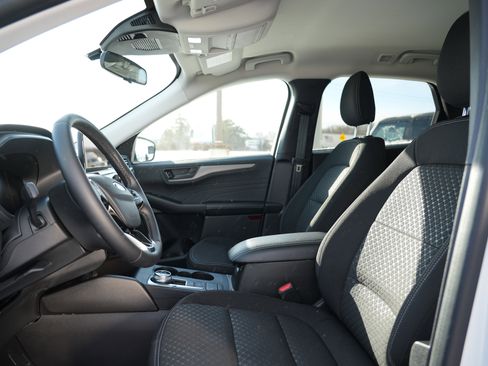 Used 2023 Ford Escape Active image 14