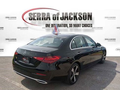 Used 2025 Mercedes-Benz C 300 Sedan image 9