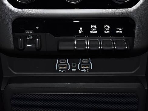 New 2026 RAM 1500 Big Horn AWD/4WD image 16