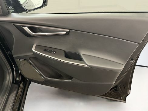 Used 2024 Kia EV6 Wind w/ Wind Technology Package AWD/4WD image 34