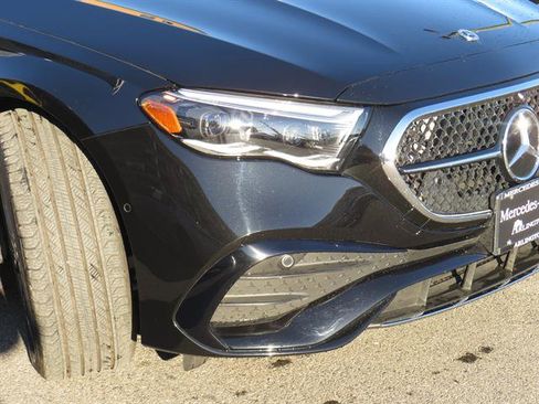 Used 2025 Mercedes-Benz E 350 4MATIC Sedan image 20