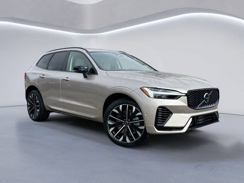 New 2026 Volvo XC60 T8 Ultra w/ Protection Package Premier image 2