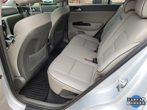 Used 2019 Kia Sportage EX w/ EX Technology Package image 12