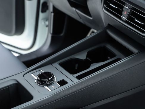 New 2026 Volkswagen Tiguan SE R-Line image 34