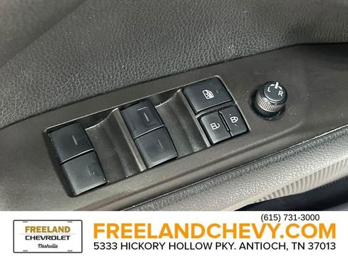 Used 2023 Toyota Camry SE image 11