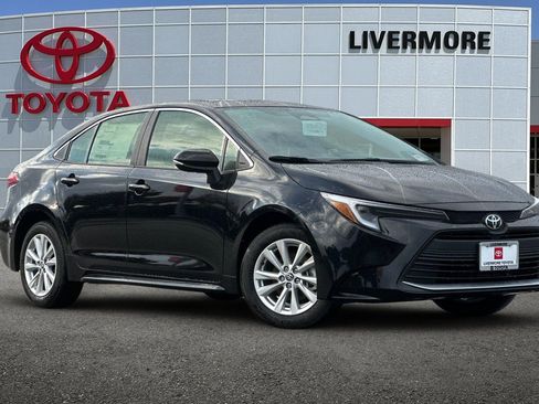 New 2026 Toyota Corolla XLE image 2