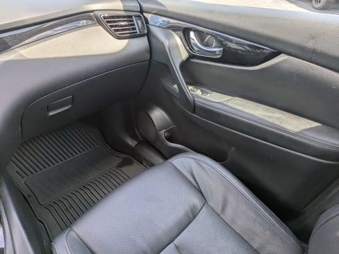 Used 2022 Nissan Rogue Sport SL FWD image 10