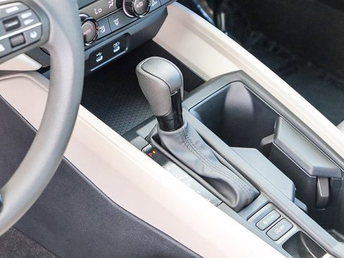 Certified 2025 Honda Accord SE image 21