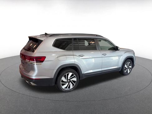 Used 2025 Volkswagen Atlas SE image 14