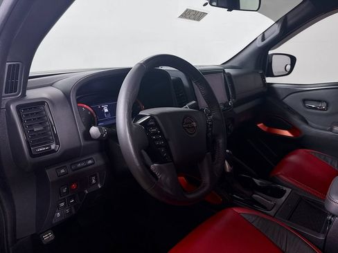Used 2022 Nissan Frontier PRO-4X AWD/4WD image 11