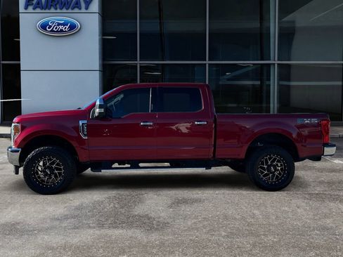 Used 2017 Ford F250 Lariat w/ Chrome Package image 7