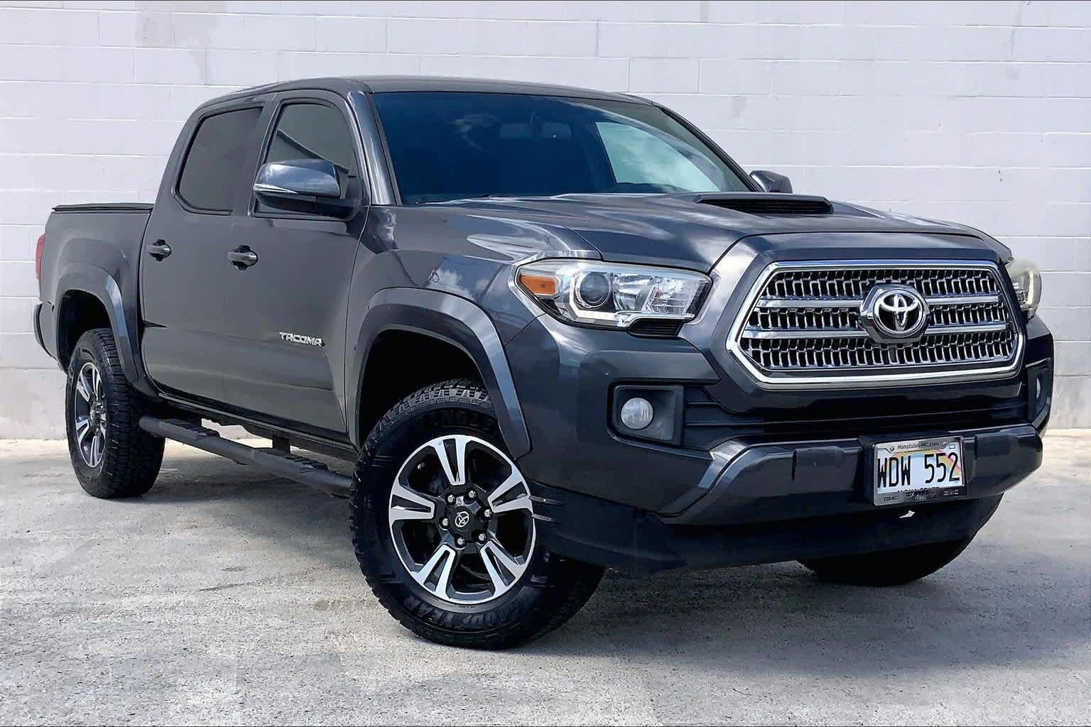 Used 2017 Toyota Tacoma TRD Sport RWD image 21