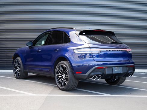 Certified 2026 Porsche Macan AWD/4WD image 3
