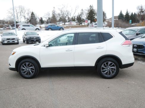 Used 2016 Nissan Rogue SL w/ SL Premium Package image 4